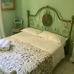 6 Keys Bed & Breakfast 3*
