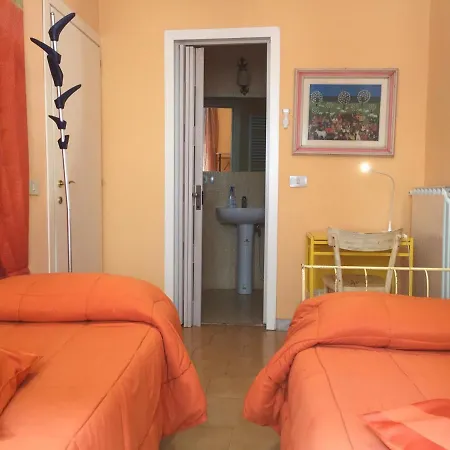 6 Keys 2* Pisa