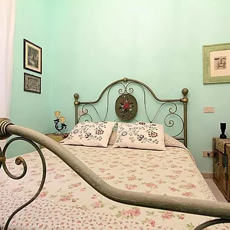 6 Keys Bed & Breakfast