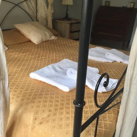 6 Keys Bed & Breakfast