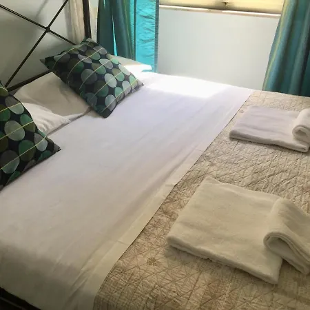 Bed & Breakfast 6 Keys 2*