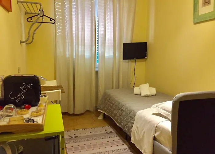 6 Keys Oda ve Kahvaltı 3*