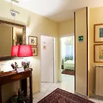 6 Keys Bed & Breakfast Pisa